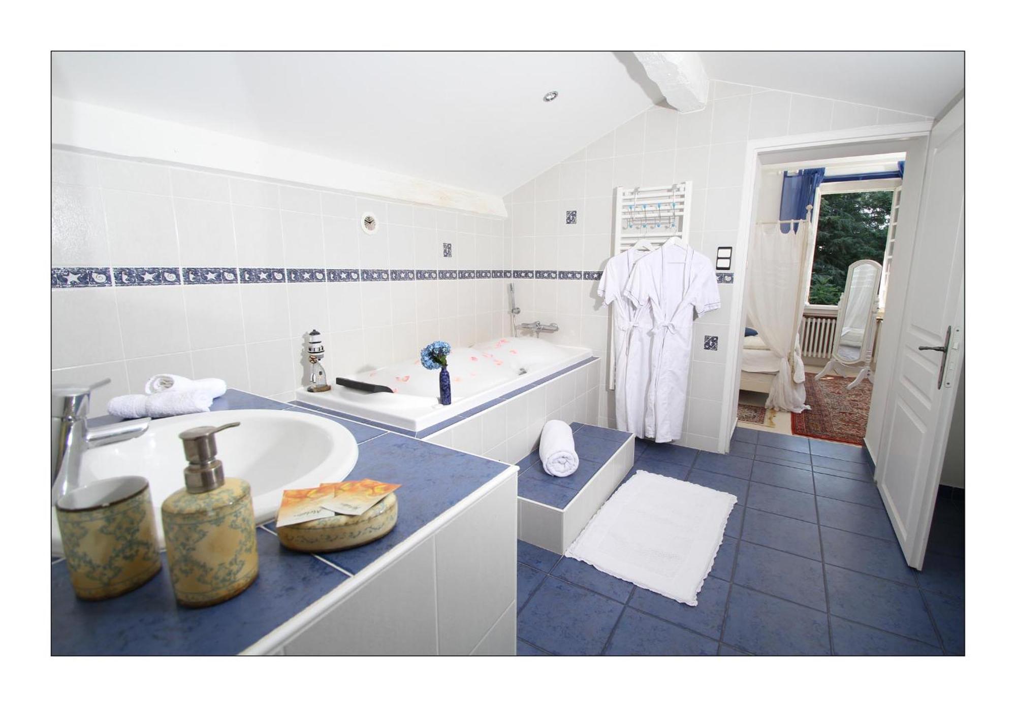 Villa Aimee Luxury Apartments With Heated Pool Vals-les-Bains Pokój zdjęcie